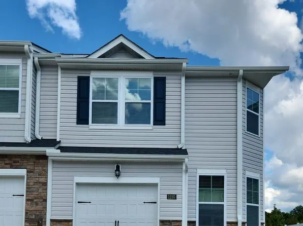 1235 Evelynnview Ln, Kernersville, NC 27284