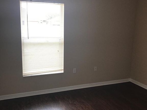5th image of 912 Highland Crest Cir