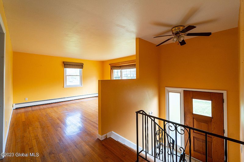 4th image of 4 Meadowlark Lane