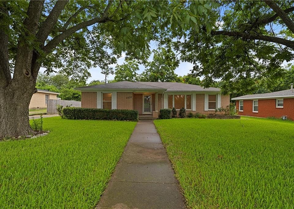 1st image of 2224 Lake Air Dr