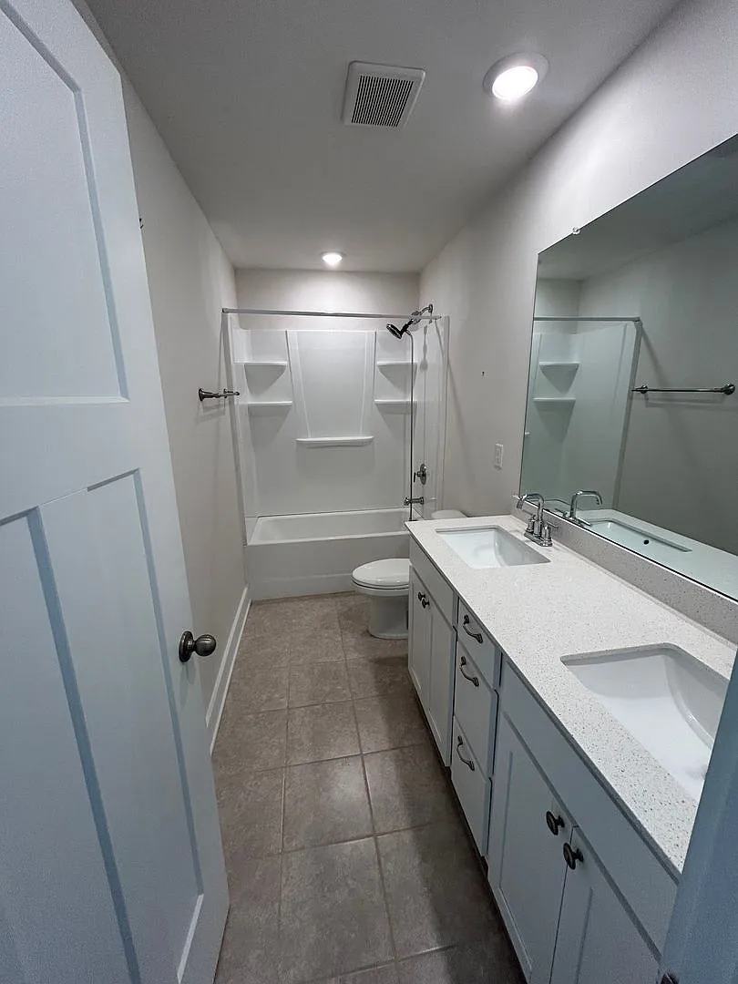 4-Bedroom in Highland Chase Community — Photo 3