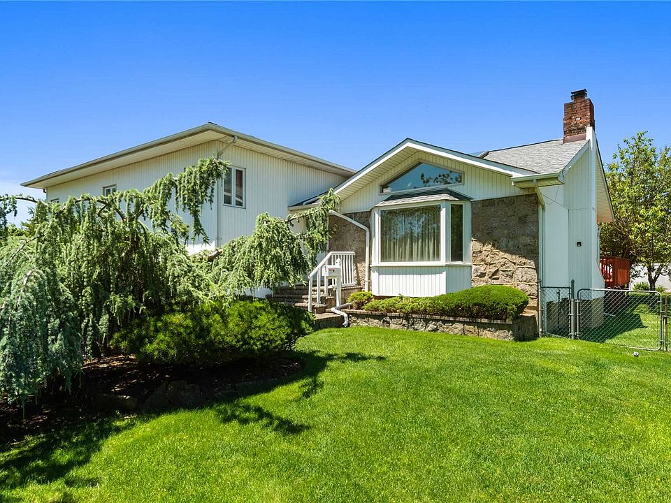 1st image of 135 Birchwood Park Dr