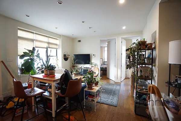 Rented by Rennit Inc. | media 11