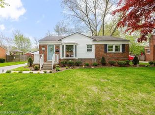 30585 Minton St, Livonia, MI 48150