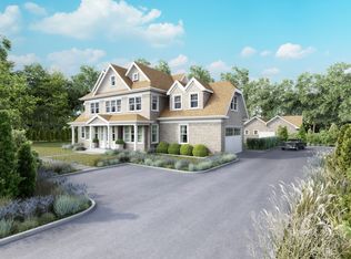 27 Post Ln, Southampton, NY 11968