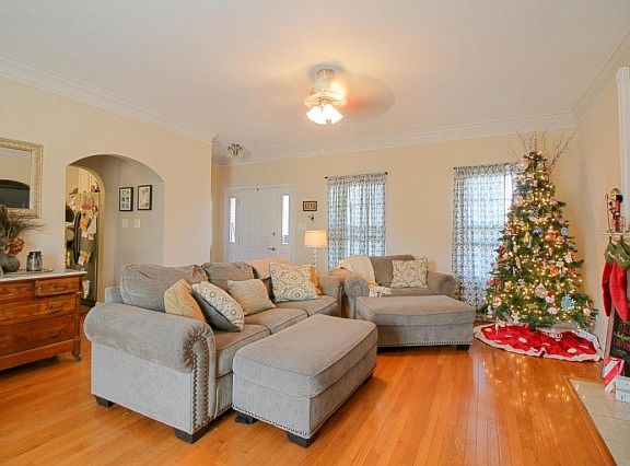 4th image of 5128 Tropicana Dr