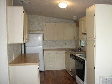 4th image of 4253 Camelia St