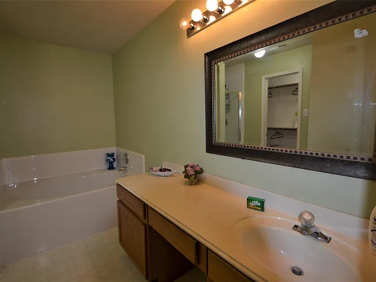 5126 Riverwood Dr — Photo 27