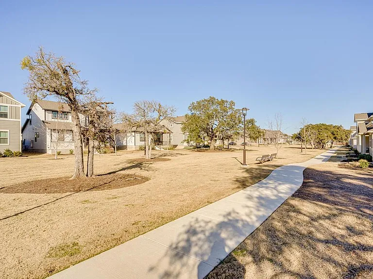 2117 Pecan Island Dr — Photo 25