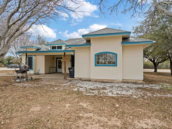 88 Harness Rd, Del Rio, TX 78840