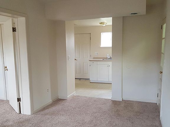 3rd image of 603 E Spencer St APT 4