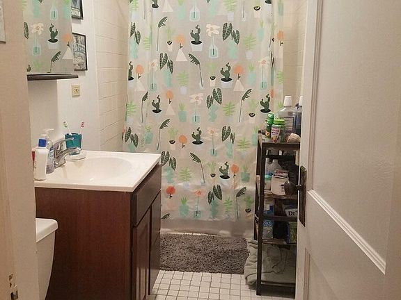 5th image of 4716 N Washtenaw Ave #2
