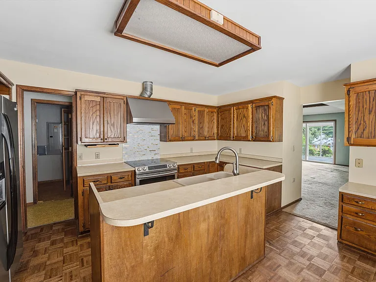 315 E Fairway Ln — Photo 11