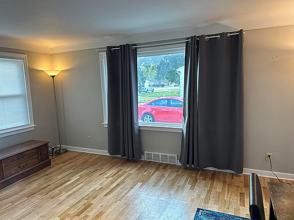 4th image of 630 Tulane St