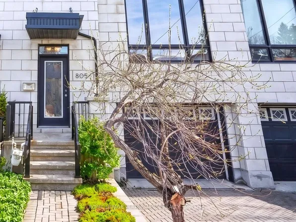 805 Kingsmere Ave, Ottawa, ON K2A 3J8