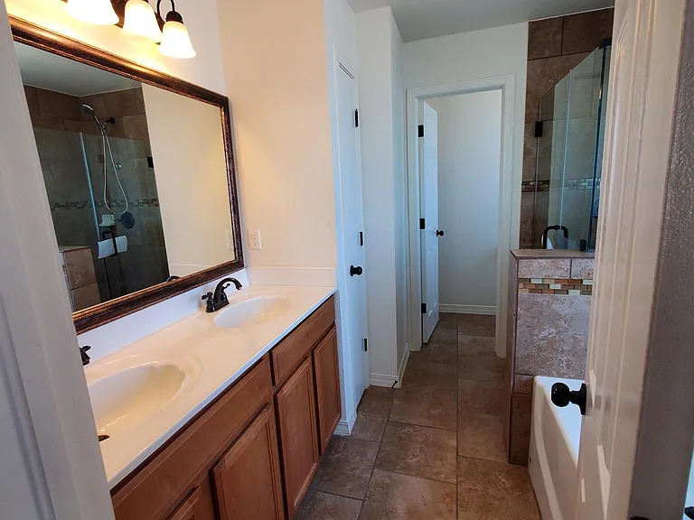 14604 Christian Castle Ave — Photo 17