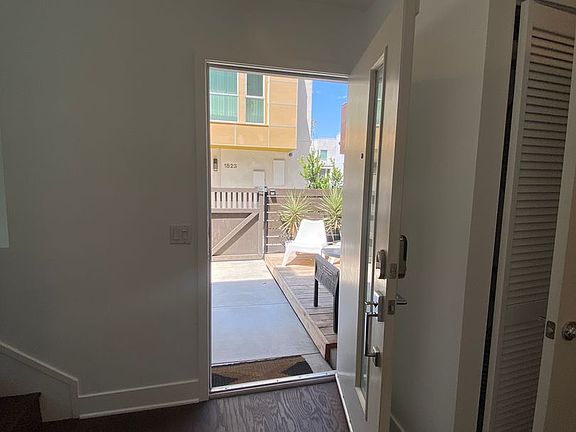 4th image of 2219 Branden St