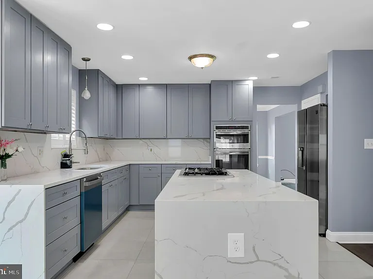 15704 Beau Ridge Dr — Photo 18