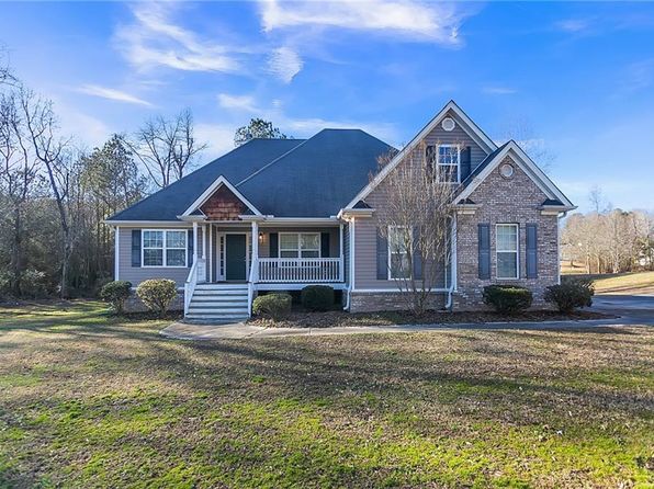 houses in calhoun ga