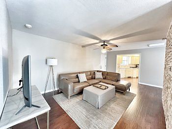 4th image of 2489 Colleen Dr