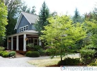 2864 S East Camano Dr, Camano Island, WA 98282