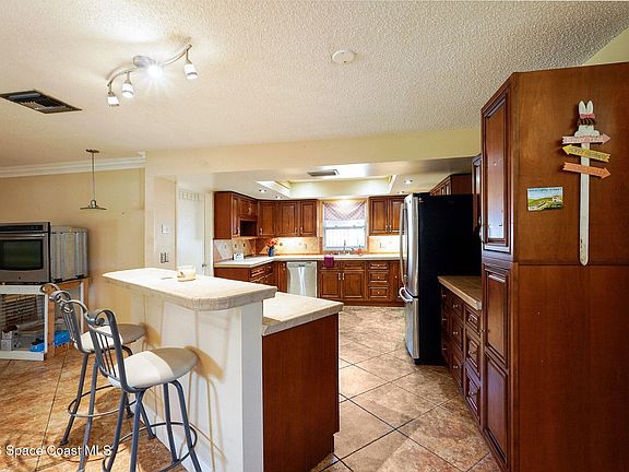 4th image of 1351 Cherry Hills Rd NE