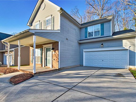 3rd image of 913 Woodlake Dr