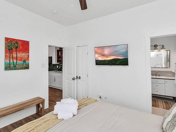 4th image of 2825 Ball St #3