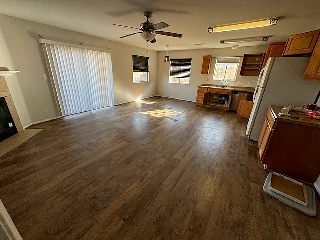 21620 Loop St — Photo 5