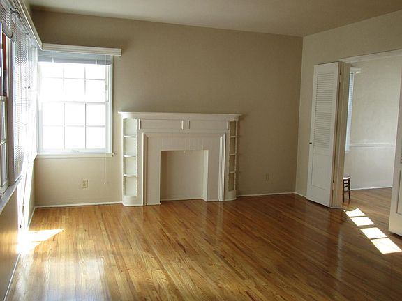 3rd image of 835 N California St