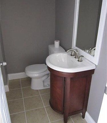 4th image of 321 S Lyman St