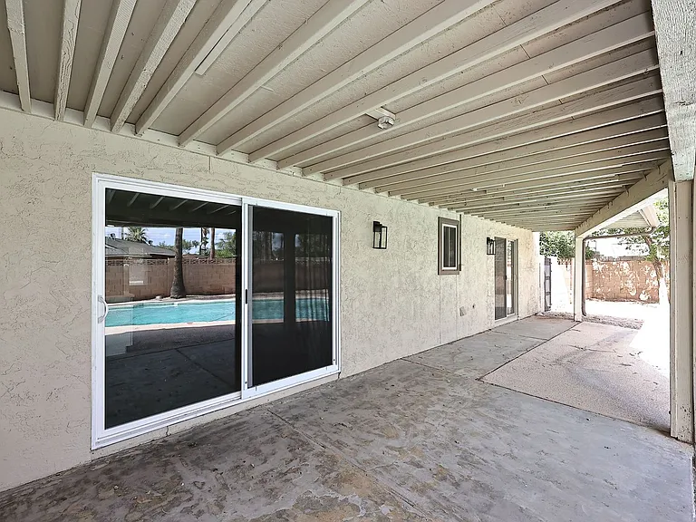 2131 E Geneva Dr — Photo 25