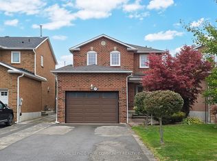 104 Pentland Cres S, Vaughan, ON L6A1T5