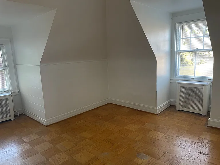 720 Gladstone Ave — Photo 18