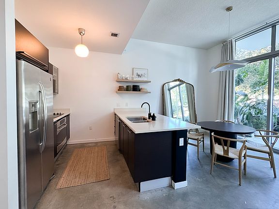 4th image of 333 NE 24th St APT 104