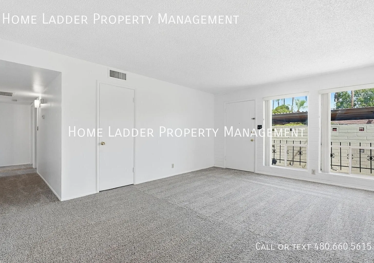 Charming 2-Bedroom 2-Bath Scottsdale Condo Across from Fashion Square! — Photo 2