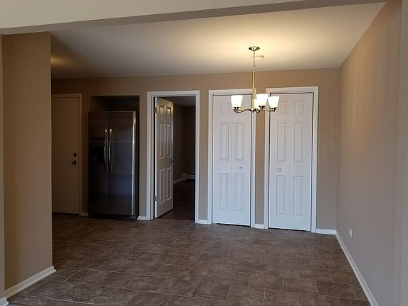 3rd image of 5338 W 96th St APT 202
