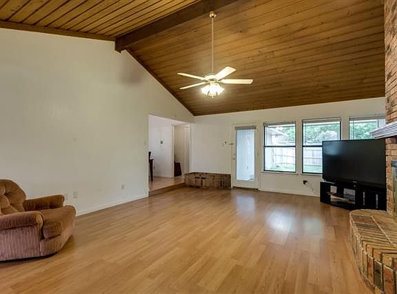 5th image of 312 W Lisa Ln
