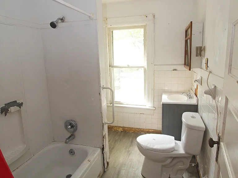 225 Lexington Ave — Photo 5