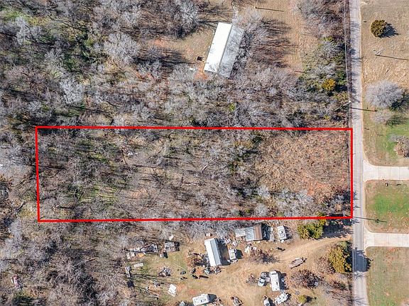 2nd image of 5626 NE 66th St