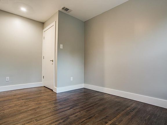 4th image of 3008 E Perryton Dr