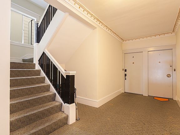 2nd image of 3015 Van Ness Ave #9