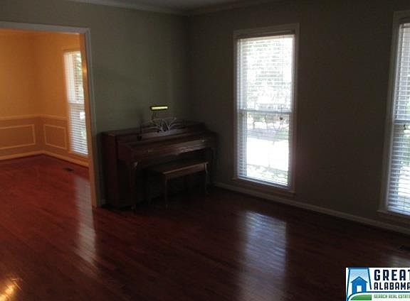 4th image of 716 Riverchase Pkwy W