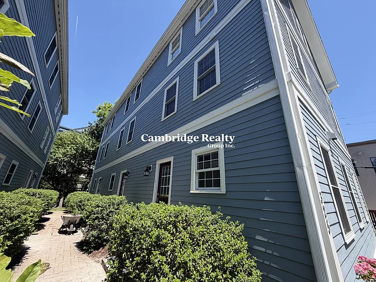 325 Elm St #2 — Photo 26