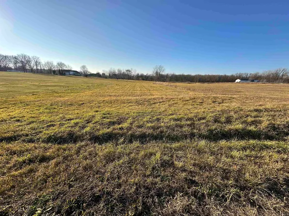 9099 N 50 E, Wawaka, IN 46794