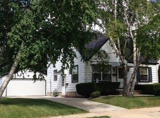 3431 N 97th Pl, Milwaukee, WI 53222