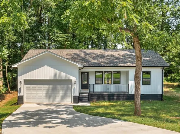 228 Maxwell Dr, Lexington, NC 27295