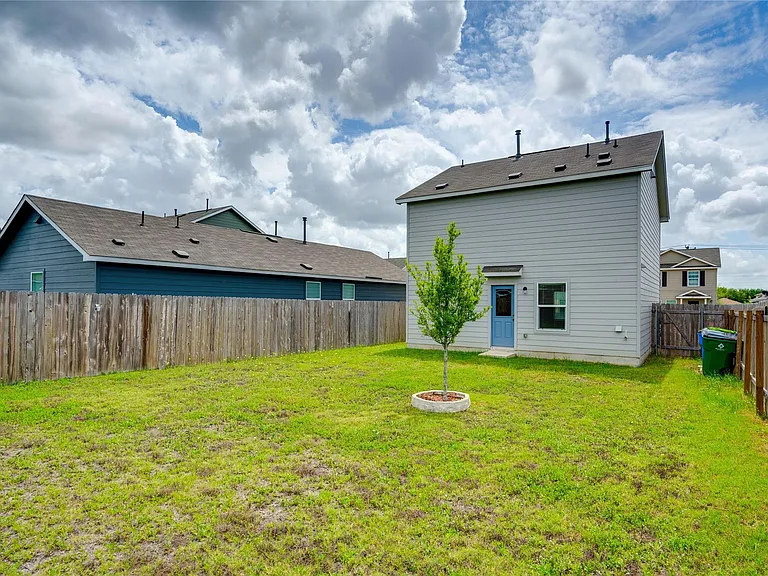 13520 Knights Branch Dr — Photo 17