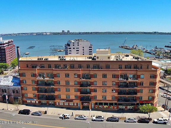 3rd image of 155 Bay St APT 2C