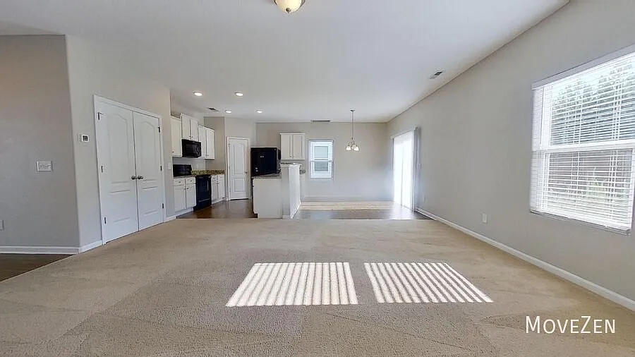 Building Photo - 2736 Yurman Rd